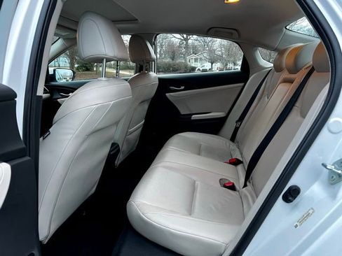 Used 2021 Honda Insight Touring image 16