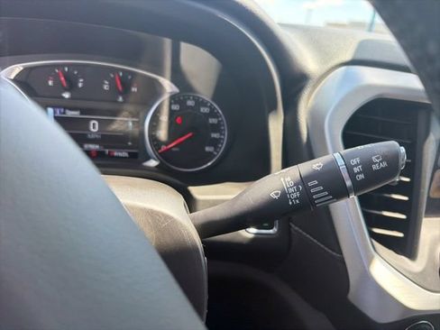 Used 2019 GMC Acadia SLT AWD/4WD image 32