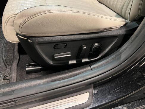 Used 2020 Genesis G70 3.3T w/ Elite Package AWD/4WD image 25
