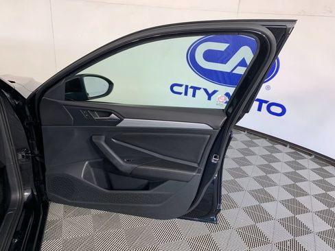 Used 2025 Volkswagen Jetta Sport FWD image 36