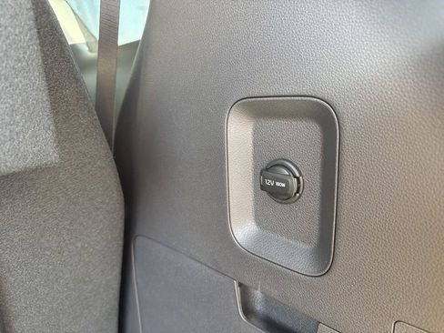 New 2026 Kia Carnival EX image 11