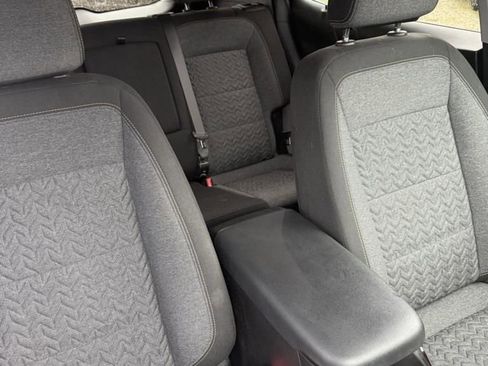 Used 2022 Chevrolet Equinox LT w/ Driver Convenience Package image 31