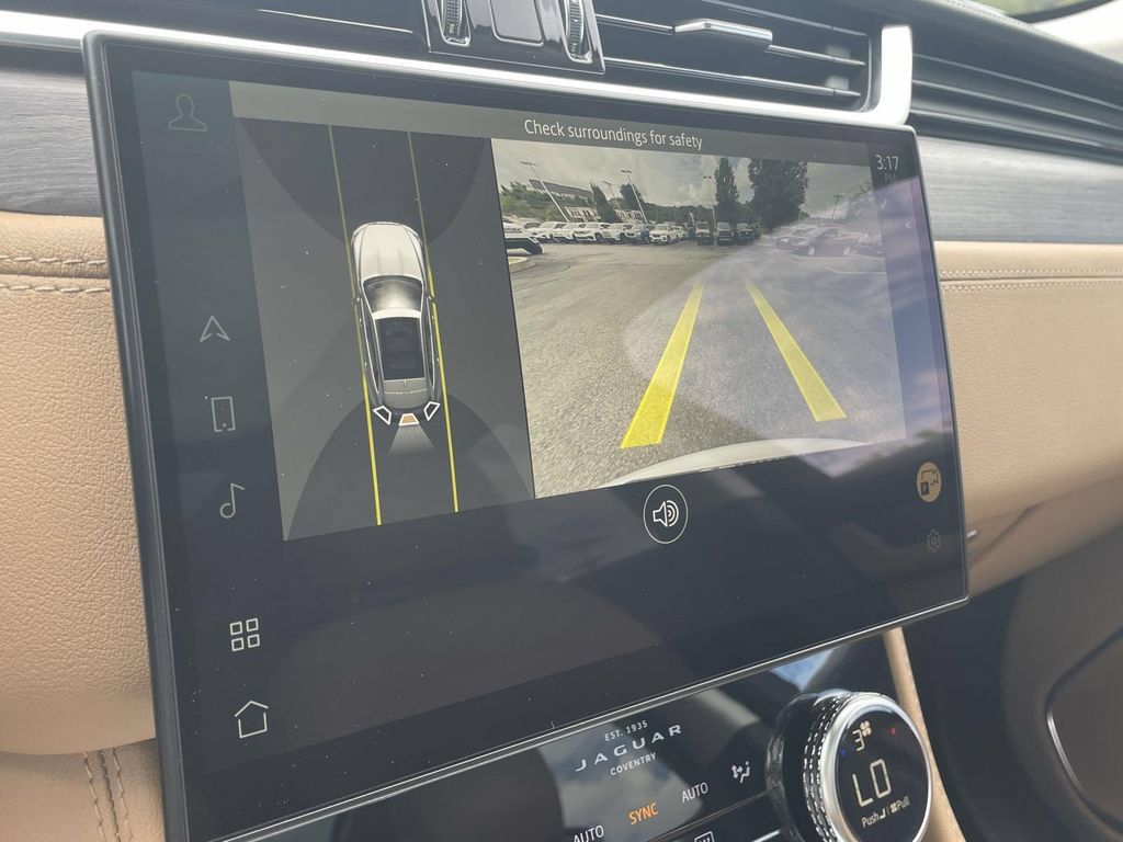 Used 2022 Jaguar F-PACE S AWD/4WD image 20