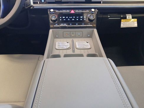 New 2026 Hyundai Santa Fe Calligraphy AWD/4WD image 11