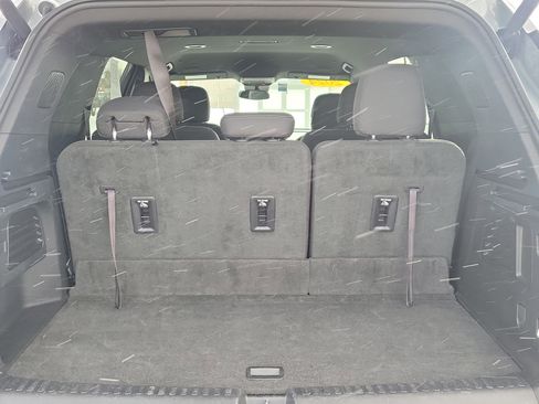 Used 2024 Chevrolet Traverse LT image 8