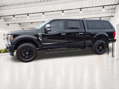 Used 2017 Ford F350 Platinum w/ Platinum Ultimate Package AWD/4WD image 5