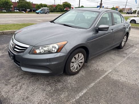 Used 2011 Honda Accord LX image 2