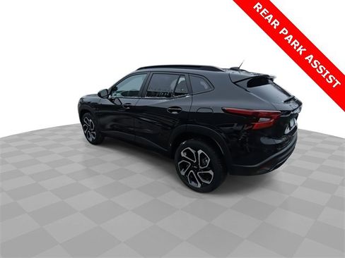 Used 2025 Chevrolet Trax RS w/ Driver Confidence Package image 6