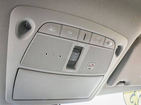 Used 2023 Nissan Maxima SL FWD image 27