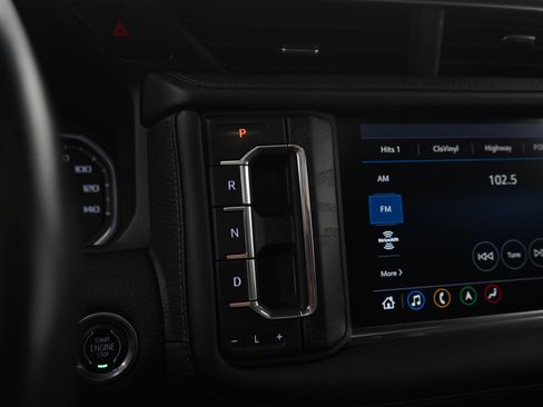Used 2021 GMC Yukon Denali w/ Denali Ultimate Package AWD/4WD image 30