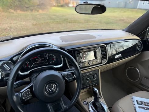 Used 2013 Volkswagen Beetle 2.5 image 4