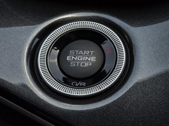 Used 2023 Jeep Grand Cherokee L Laredo AWD/4WD image 19