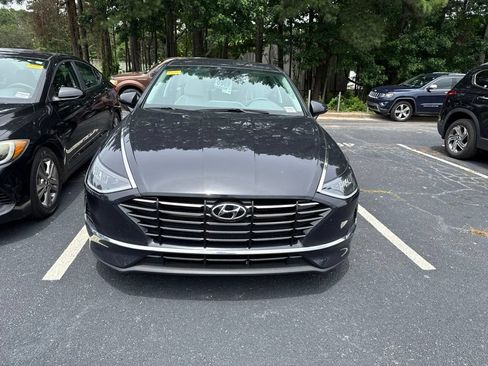 Used 2023 Hyundai Sonata SE FWD image 2