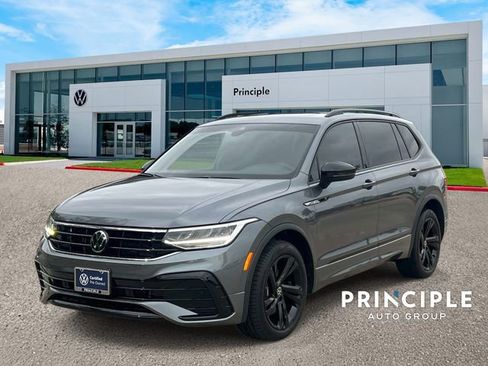 Used 2024 Volkswagen Tiguan SE R-Line FWD image 1