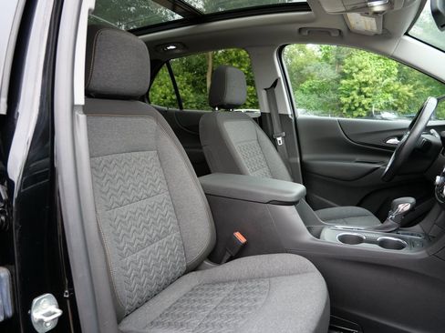 Used 2022 Chevrolet Equinox LT AWD/4WD image 12