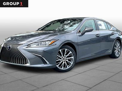Used 2021 Lexus ES 300h w/ Premium Package