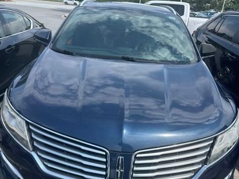 Used 2017 Lincoln MKC Reserve AWD/4WD image 2