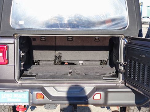 Used 2024 Jeep Wrangler Unlimited Rubicon w/ Convenience Group image 28