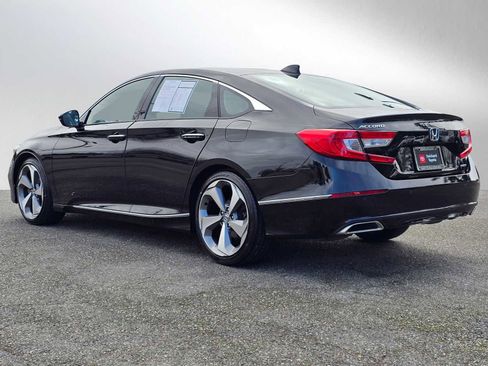 Used 2018 Honda Accord Touring image 5