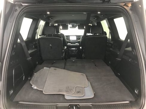 Used 2024 Jeep Wagoneer Series II image 33