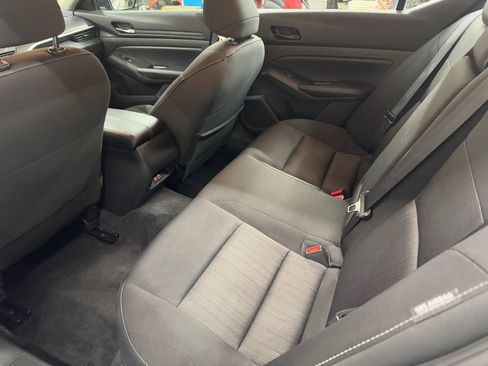 Used 2024 Nissan Altima 2.5 SV image 15