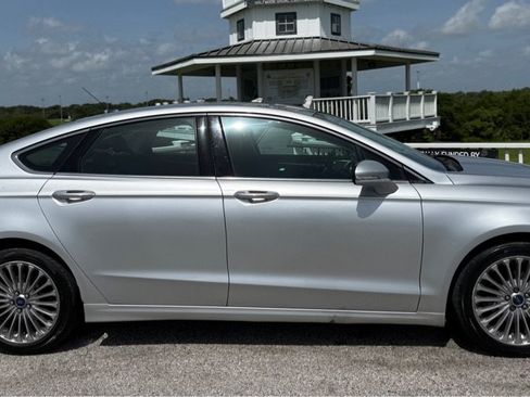 Used 2014 Ford Fusion Titanium AWD/4WD image 4