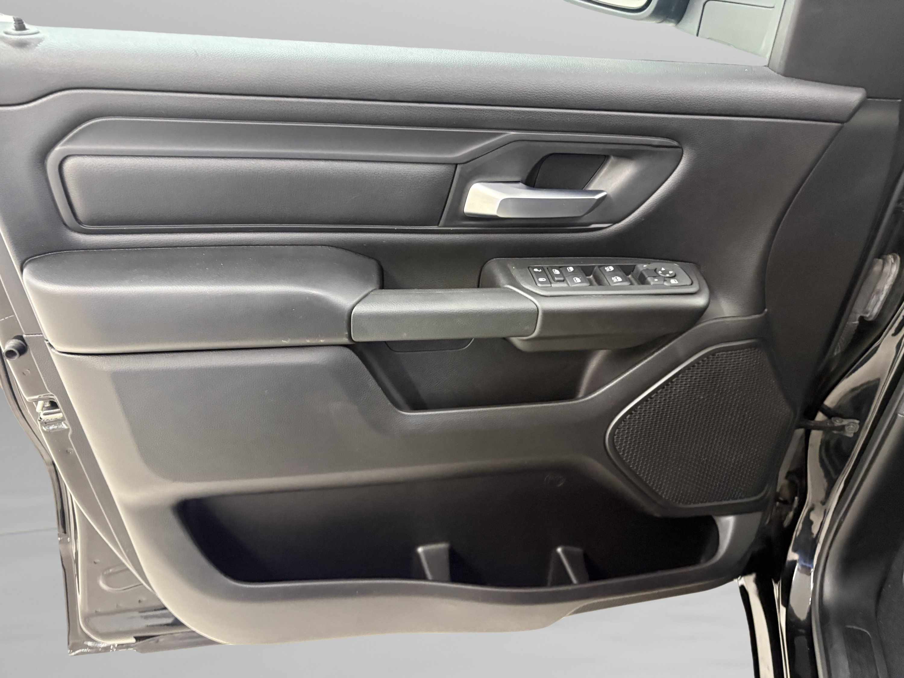 Used 2025 RAM 1500 Tradesman AWD/4WD image 34