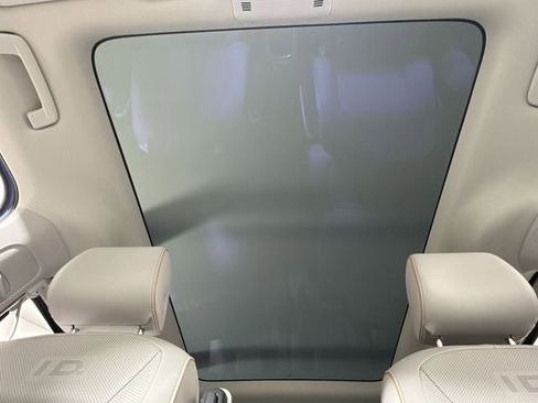 New 2025 Volkswagen ID. Buzz 1st Edition image 20