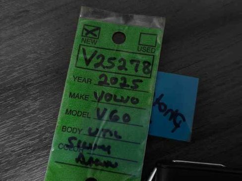 New 2025 Volvo V60 B5 Cross Country Plus w/ Protection Package Premier image 32