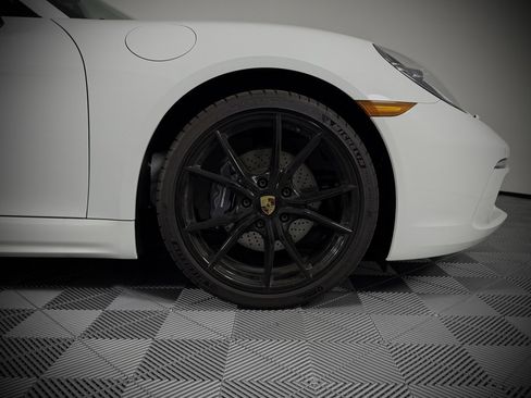 New 2025 Porsche 718 Cayman image 19