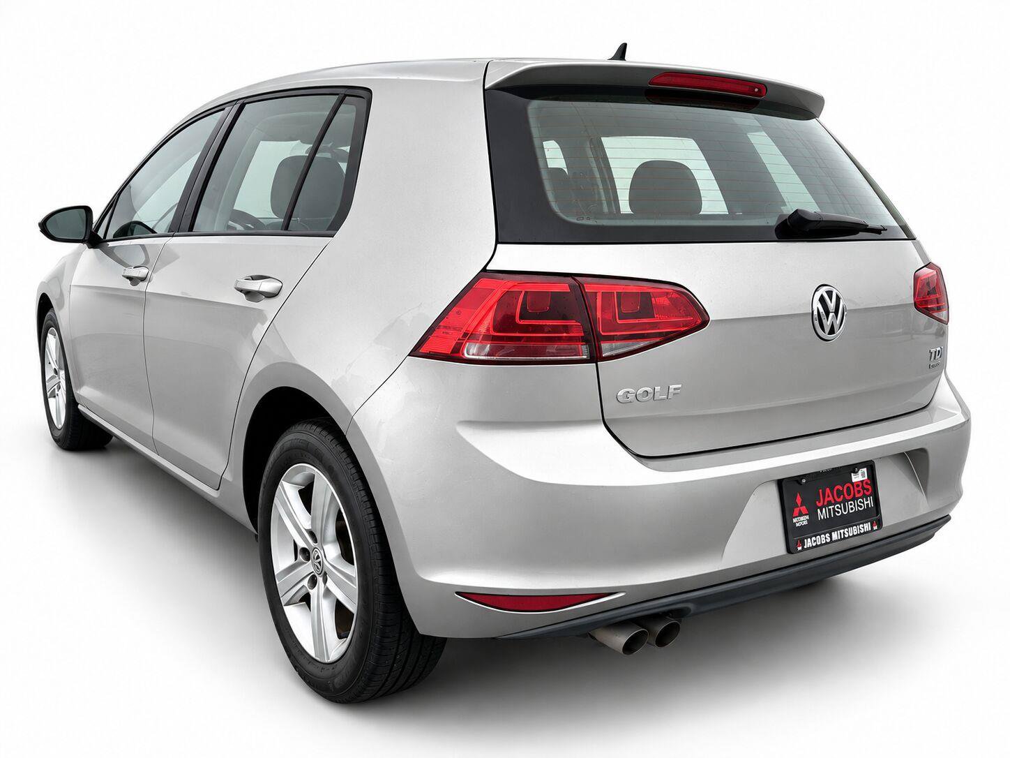 Used 2015 Volkswagen Golf TDI FWD image 3