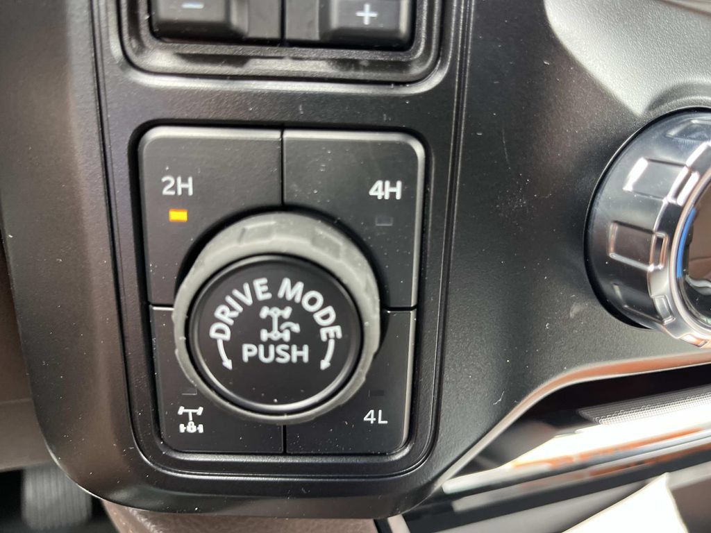 New 2026 Ford F250 King Ranch w/ Tremor Off-Road Package AWD/4WD image 37
