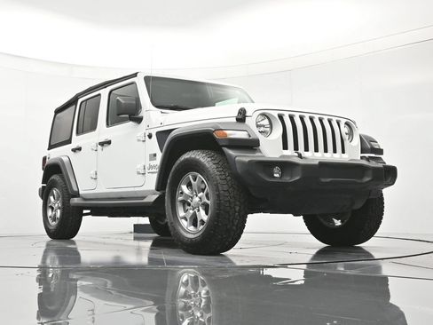 Used 2020 Jeep Wrangler Unlimited Sport AWD/4WD image 38