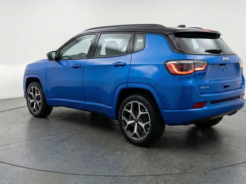 Used 2025 Jeep Compass Limited AWD/4WD image 6