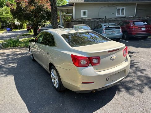 Used 2016 Chevrolet Malibu LTZ FWD image 3