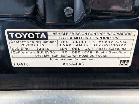 Used 2025 Toyota Camry LE image 37