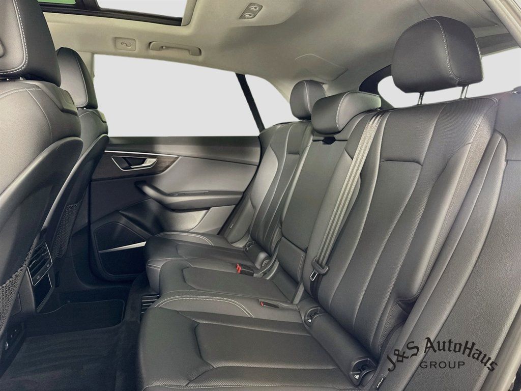 Used 2022 Audi Q8 Premium Plus w/ Premium Plus Package AWD/4WD image 28