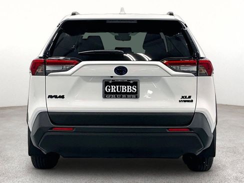 Used 2024 Toyota RAV4 XLE w/ Convenience Package AWD/4WD image 4