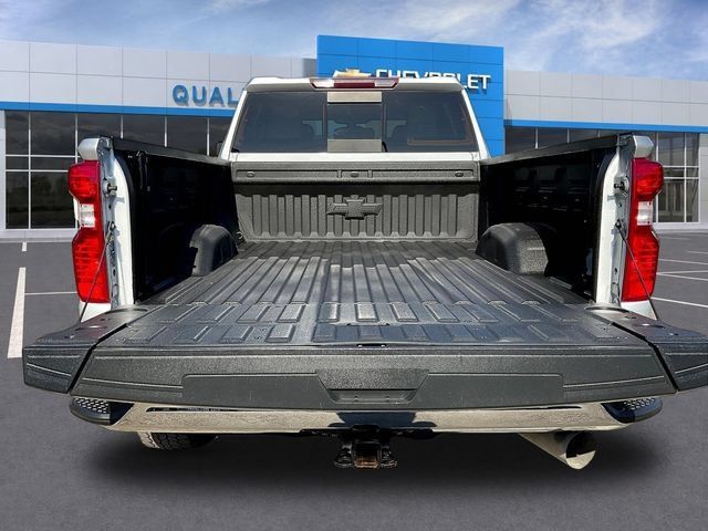 Certified 2022 Chevrolet Silverado 2500 LT w/ Convenience Package AWD/4WD image 9