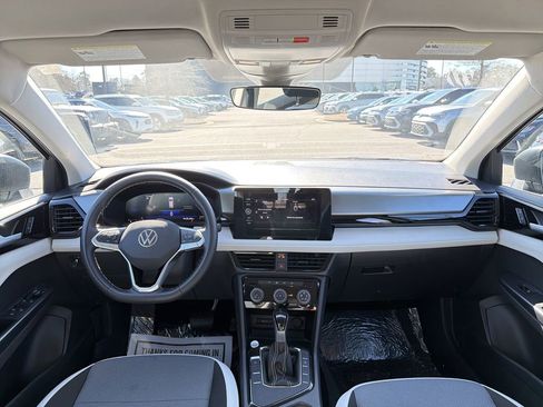Used 2025 Volkswagen Taos S image 20