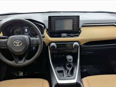 Used 2019 Toyota RAV4 LE FWD image 26