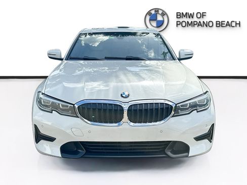 Used 2021 BMW 330i Sedan w/ Convenience Package RWD image 2