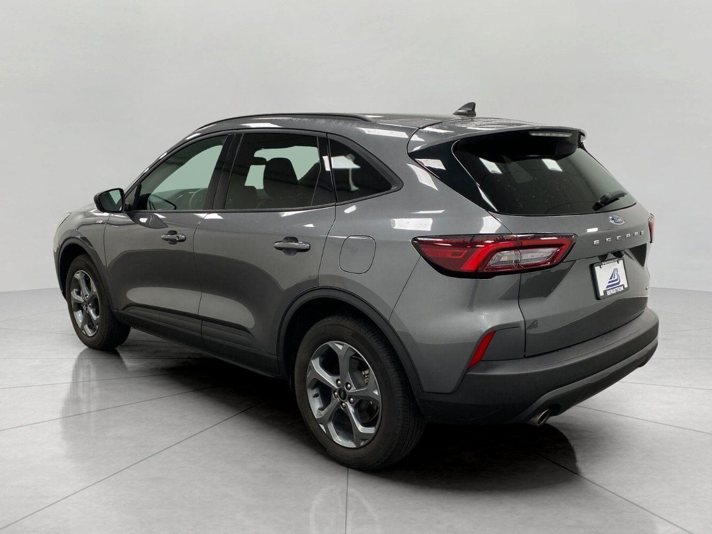 Used 2025 Ford Escape ST-Line AWD/4WD image 7