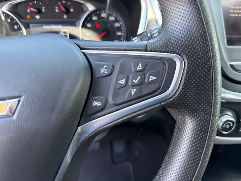 Used 2023 Chevrolet Equinox LT FWD image 23