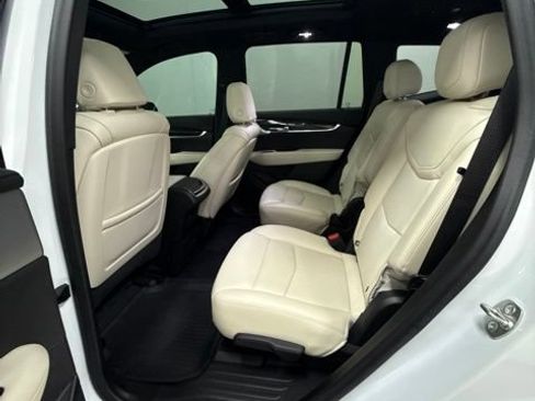 Used 2024 Cadillac XT6 Sport w/ Technology Package AWD/4WD image 22