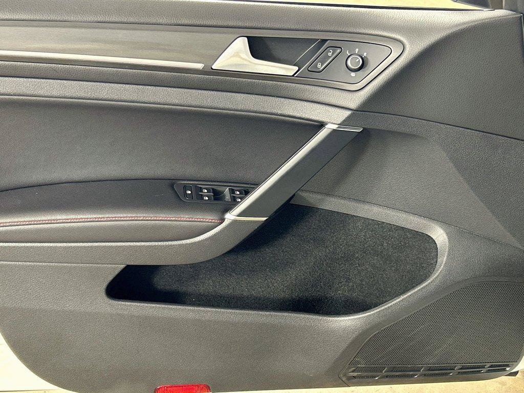 Used 2018 Volkswagen GTI Autobahn FWD image 18