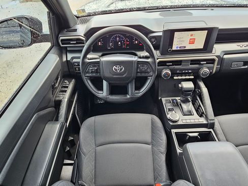 Used 2025 Toyota Tacoma SR AWD/4WD image 29