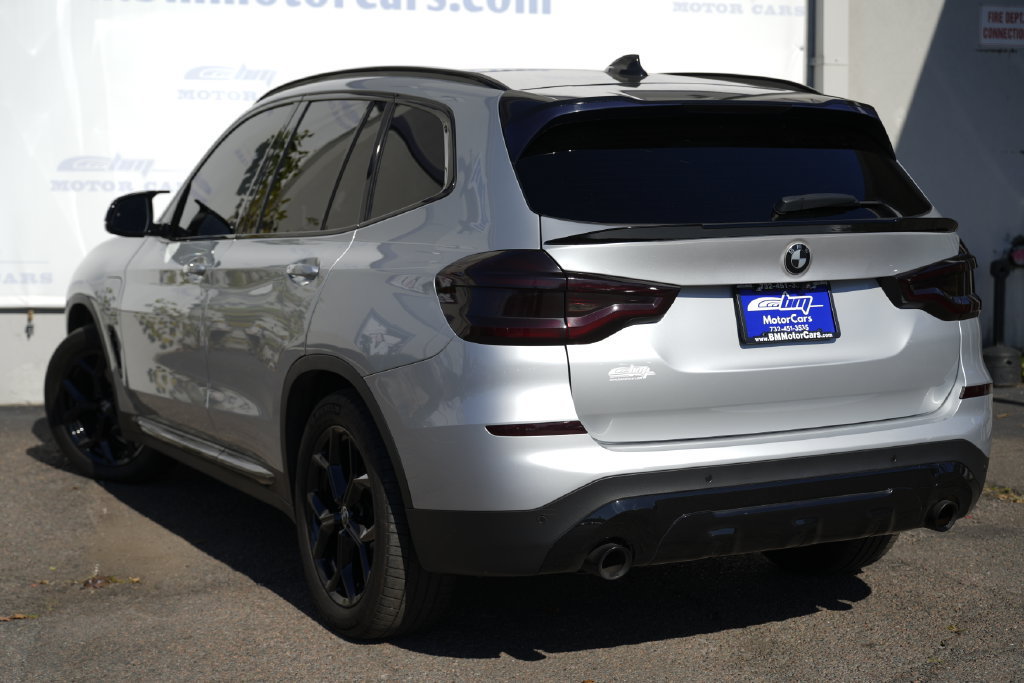 Used 2021 BMW X3 xDrive30e w/ Premium Package AWD/4WD image 4
