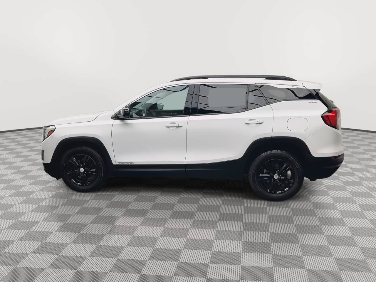 Certified 2018 GMC Terrain SLE w/ Driver Convenience Package FWD image 35