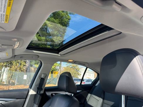 Used 2019 INFINITI Q50 Luxe w/ Essential Package (3.0T Luxe) image 10